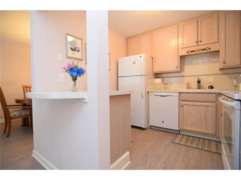 5697 Green Circle Drive #208 Minnetonka MN 55343 7042455 image11