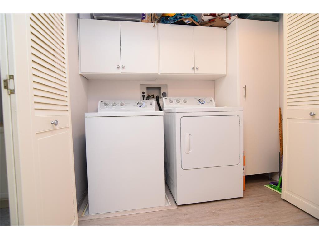 5697 Green Circle Drive #208 Minnetonka MN 55343 7042455 image15