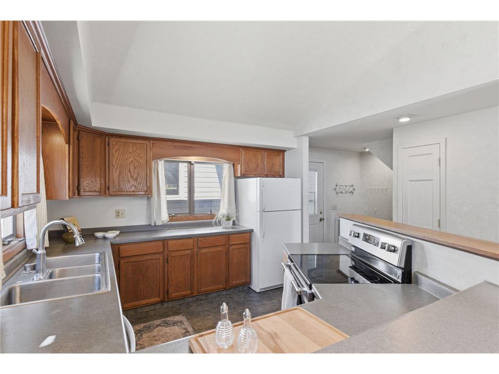 5698 Stagecoach Trail N Oak Park Heights MN 55082 7079897 image10