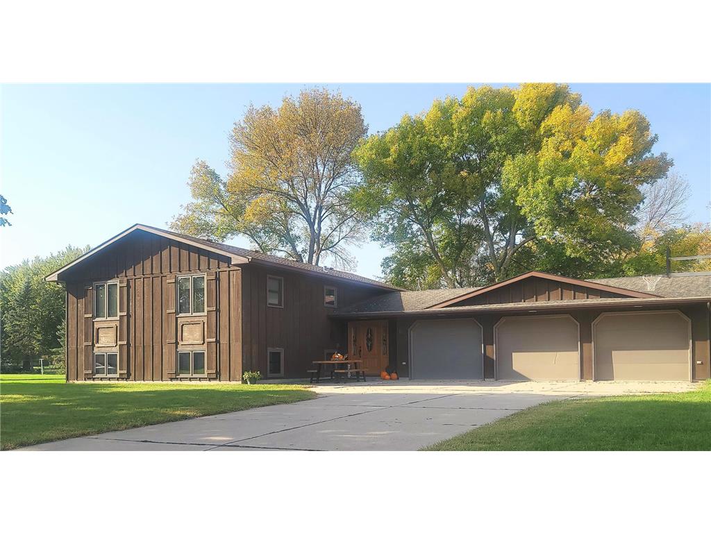 570 1st Street N Butterfield MN 56120 6442009 image1