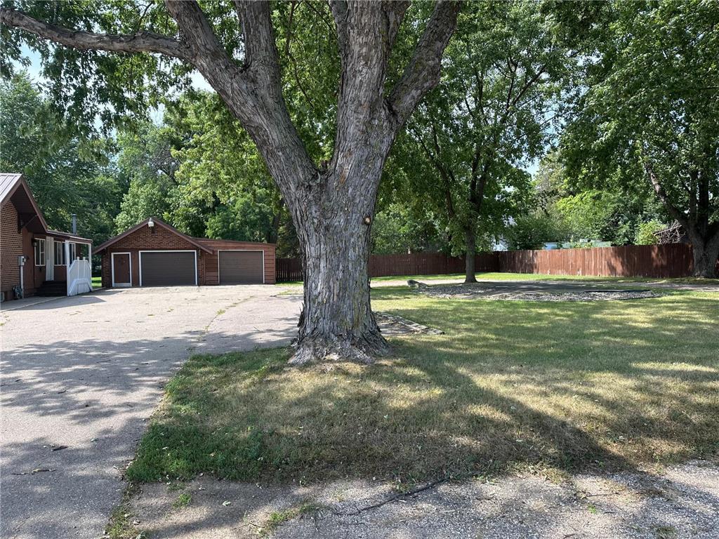 570 2nd Avenue N Windom MN 56101 6644433 image2