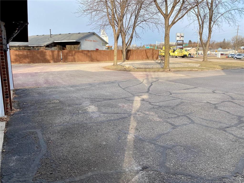 570 2nd Avenue N Windom MN 56101 6644433 image7