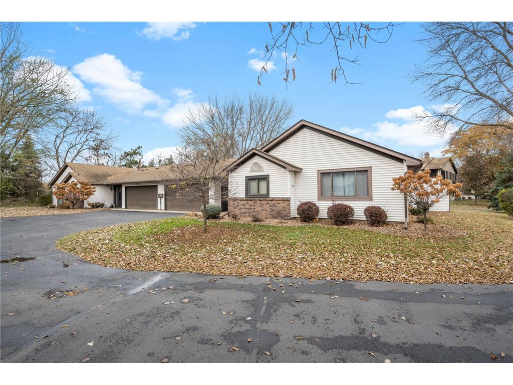 570 Donegal Circle Shoreview MN 55126 6457184 image1