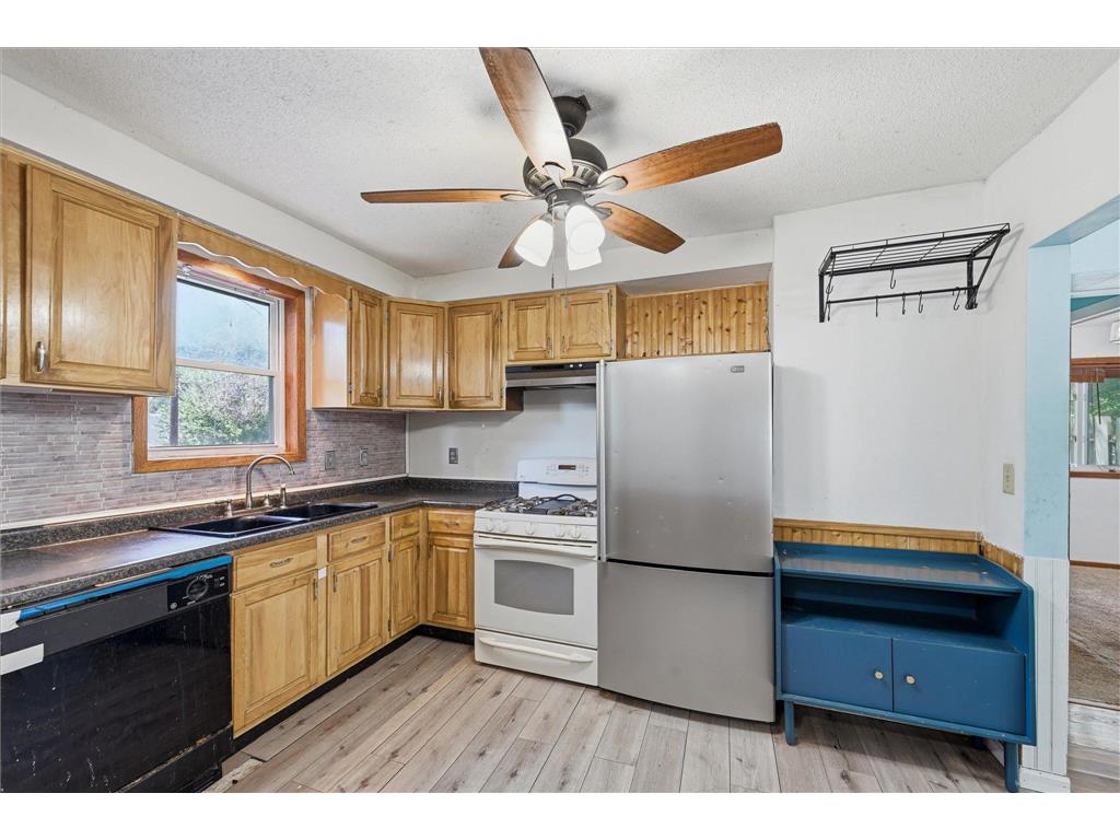 570 Ironton Street NE Fridley MN 55432 7110012 image2