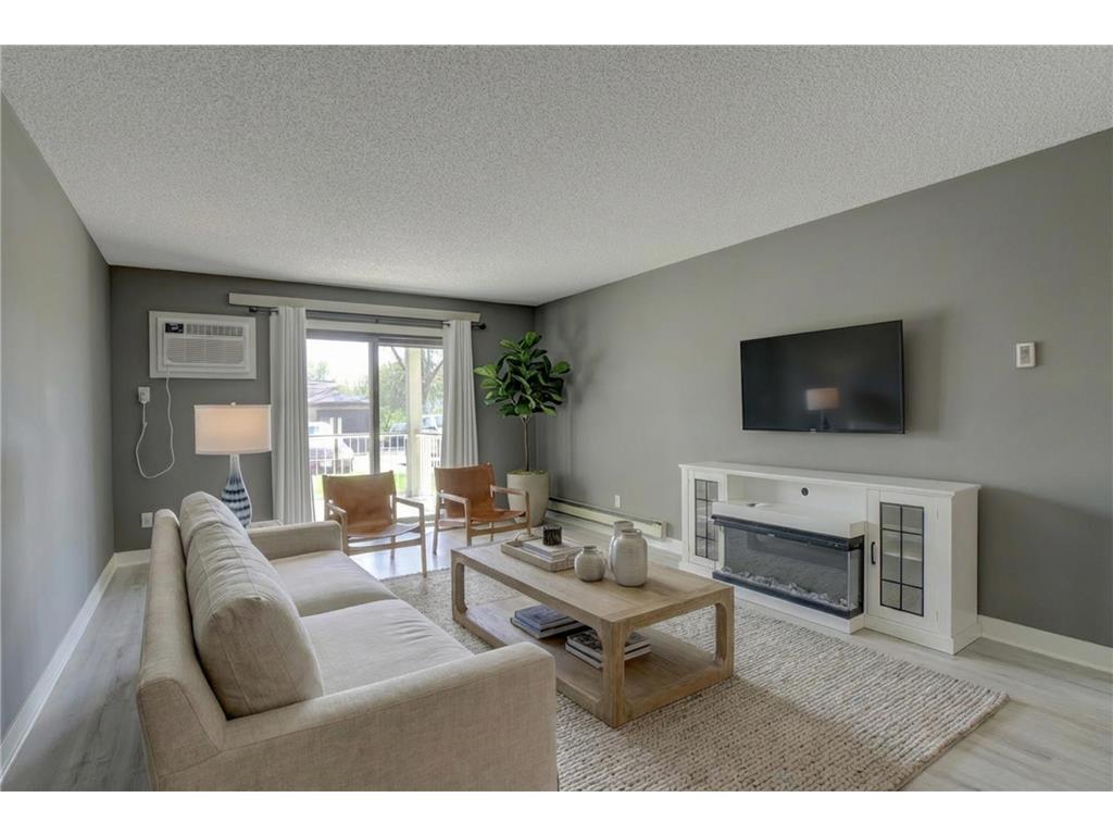 570 Whispering Lane #102 Hastings MN 55033 7063851 image1