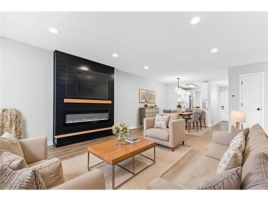 570 Woodhill Drive #60 Roseville MN 55113 7006404 image1