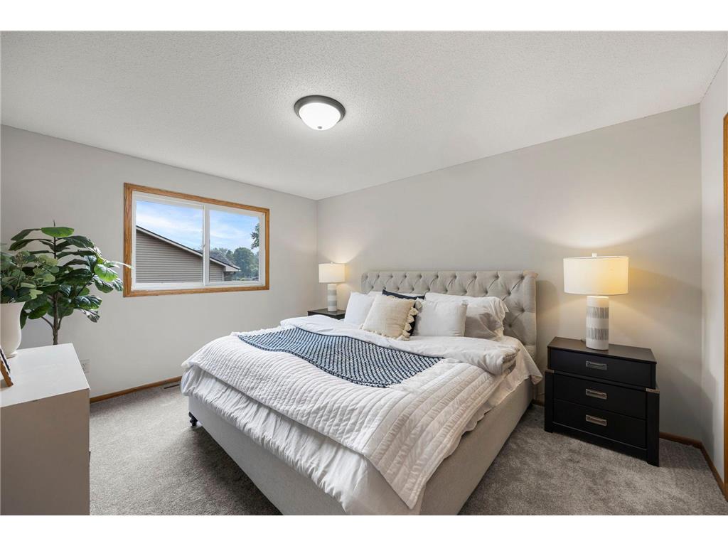 5700 Deer Trail E Shoreview MN 55126 7109425 image10