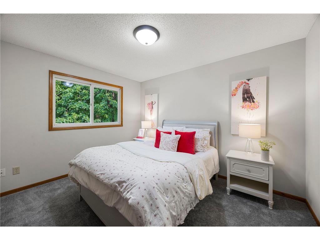 5700 Deer Trail E Shoreview MN 55126 7109425 image11