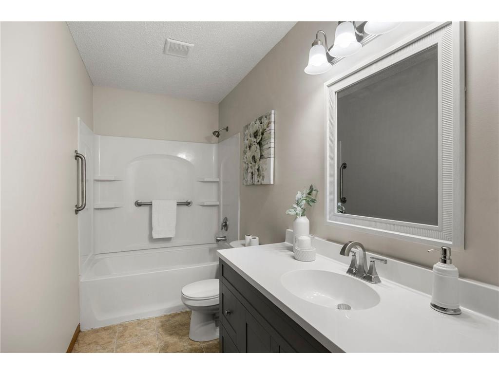 5700 Deer Trail E Shoreview MN 55126 7109425 image13