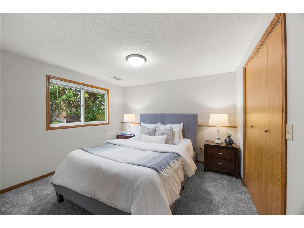 5700 Deer Trail E Shoreview MN 55126 7109425 image17