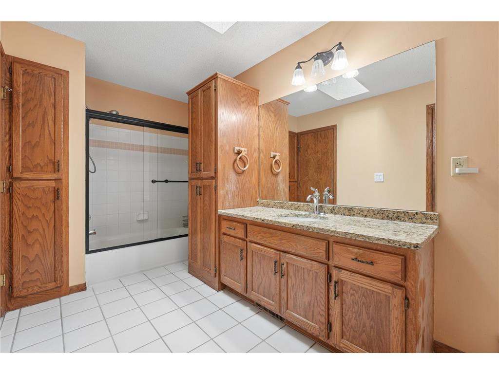 5700 Willow Trail Shoreview MN 55126 7058533 image25