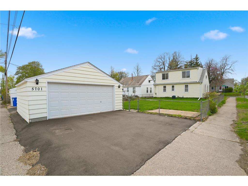 5701 38th Avenue S Minneapolis MN 55417 6781642 image38