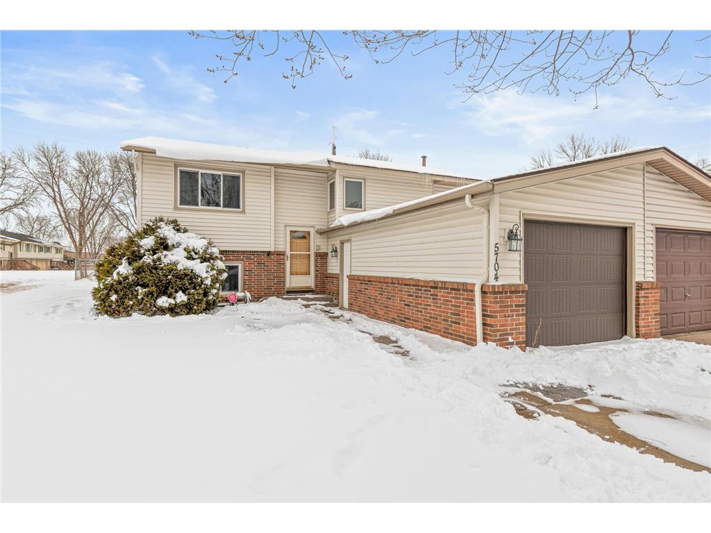 5704 84 1/2 Avenue N #222 Brooklyn Park MN 55443 7029841 image1