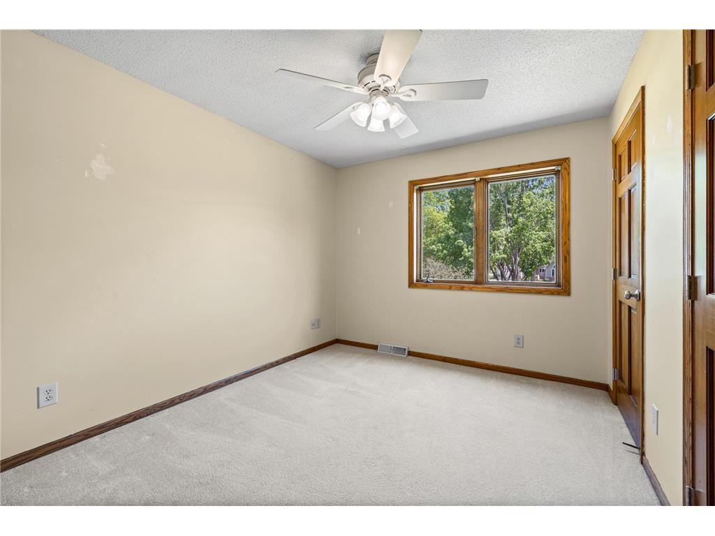 5705 Lois Lane Shoreview MN 55126 7079672 image24