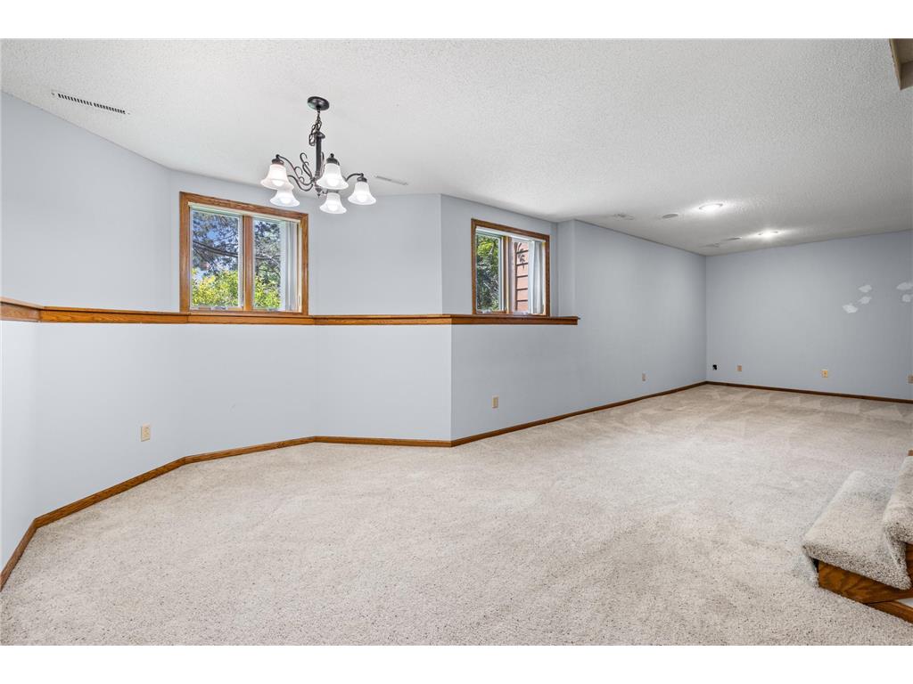 5705 Lois Lane Shoreview MN 55126 7079672 image40