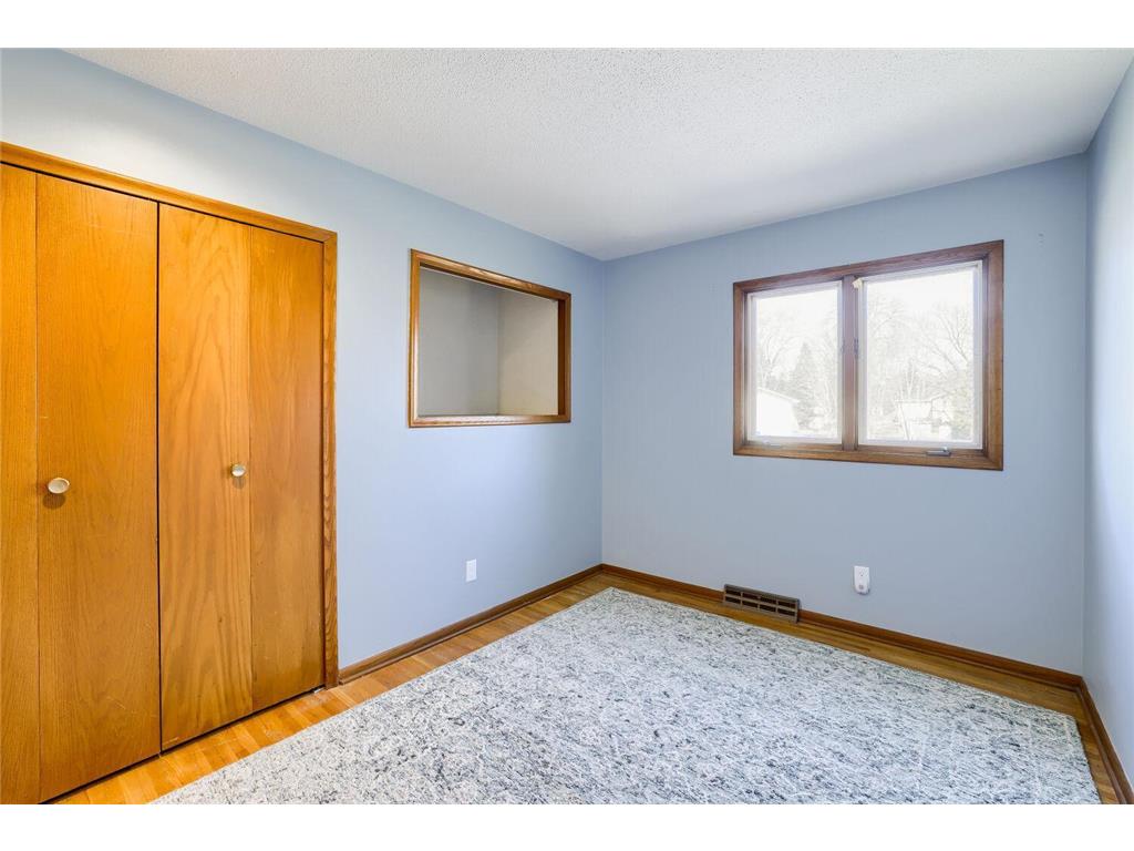 5705 Phoenix Street Golden Valley MN 55422 7020901 image16