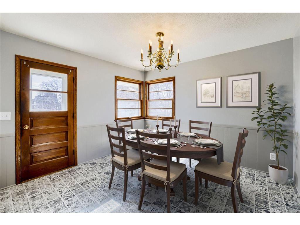 5705 Phoenix Street Golden Valley MN 55422 7020901 image2