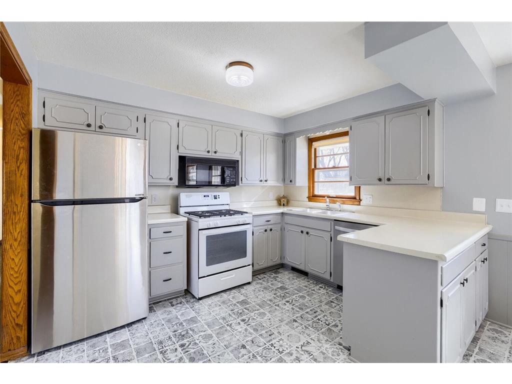 5705 Phoenix Street Golden Valley MN 55422 7020901 image23