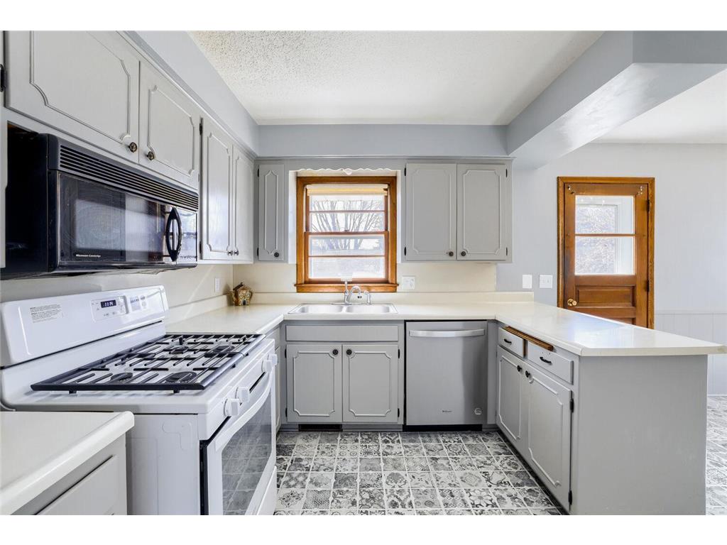 5705 Phoenix Street Golden Valley MN 55422 7020901 image25