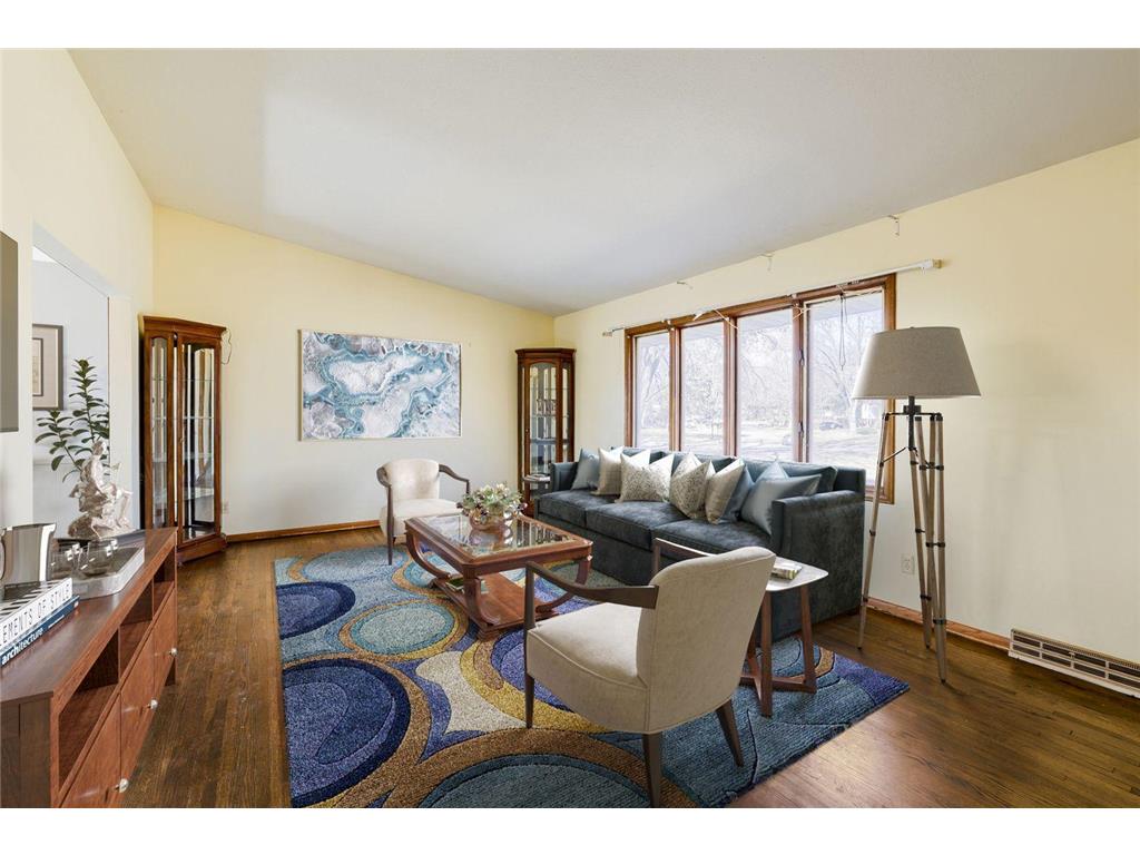 5705 Phoenix Street Golden Valley MN 55422 7020901 image3
