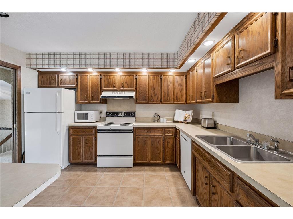 5706 W 98 1/2 Street Bloomington MN 55437 7024999 image15