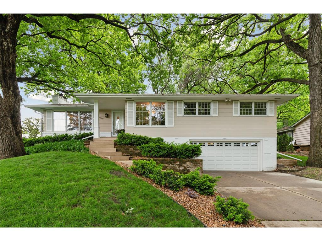 5709 29th Avenue N Crystal MN 55422 - Bassett Creek 6520553 image1