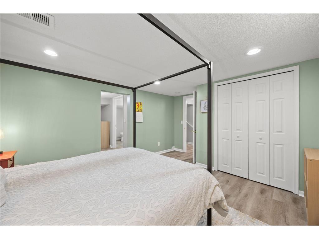 5709 W Lake Street Saint Louis Park MN 55416 7098667 image13