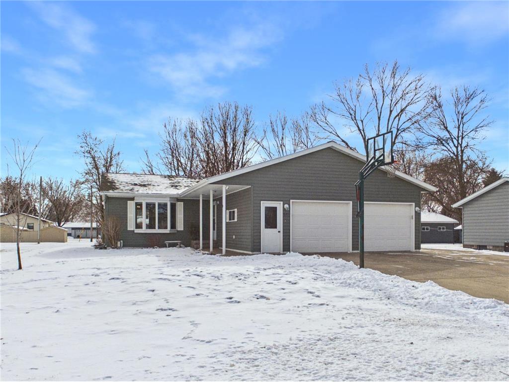 571 4th Street NW Richmond MN 56368 7023999 image1