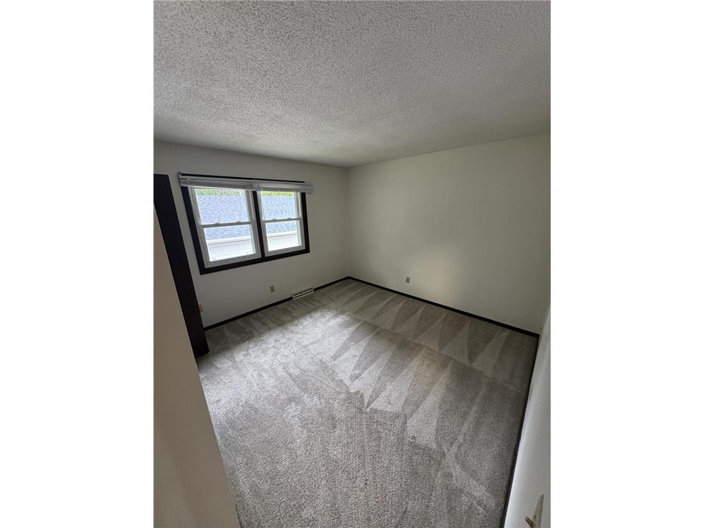 571 County Road B E Maplewood MN 55117 6788425 image8