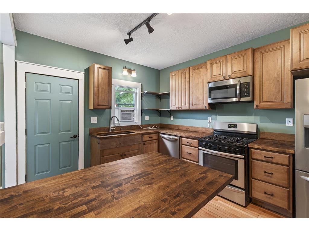 571 Front Avenue Saint Paul MN 55117 7061084 image13