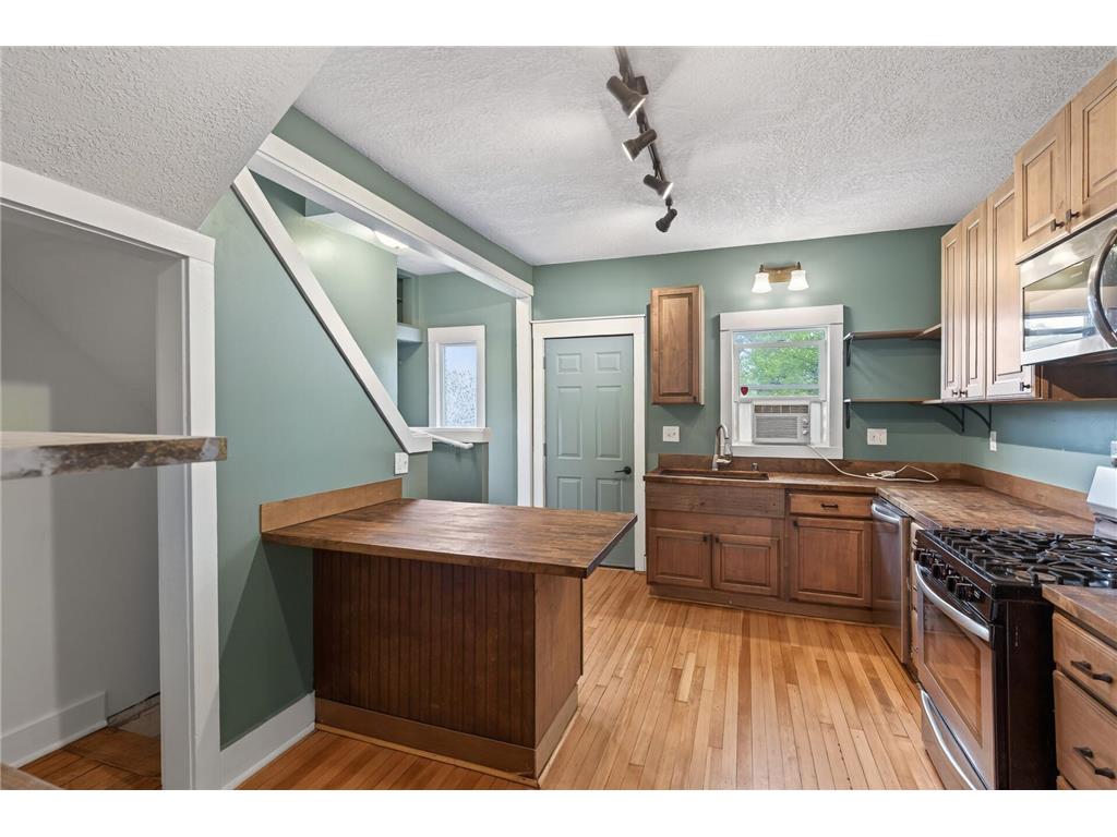 571 Front Avenue Saint Paul MN 55117 7061084 image15