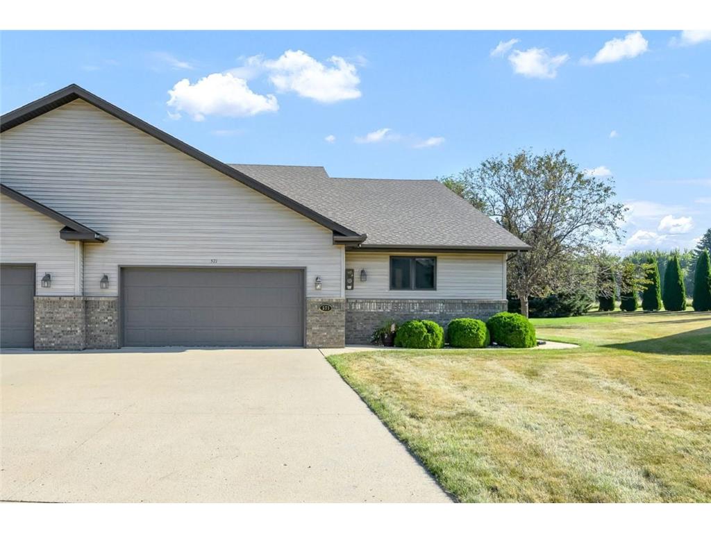 571 Southport Drive Fairmont MN 56031 6594589 image1