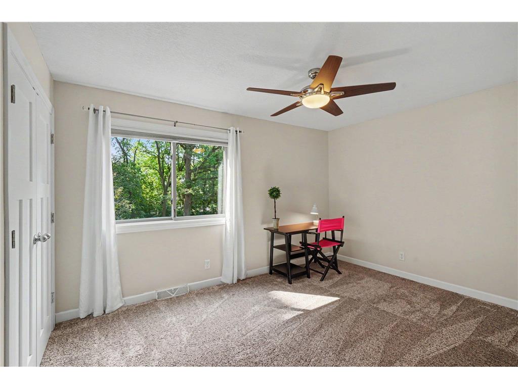 5710 Oakview Lane N Plymouth MN 55442 - Bass Lake 7104149 image19