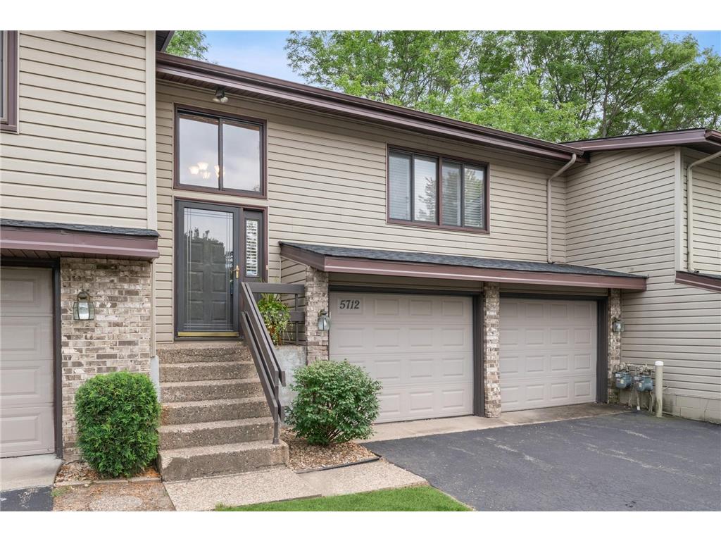 5712 Hyland Courts Drive, Bloomington, MN, 55437 MLS 7324608 Edina