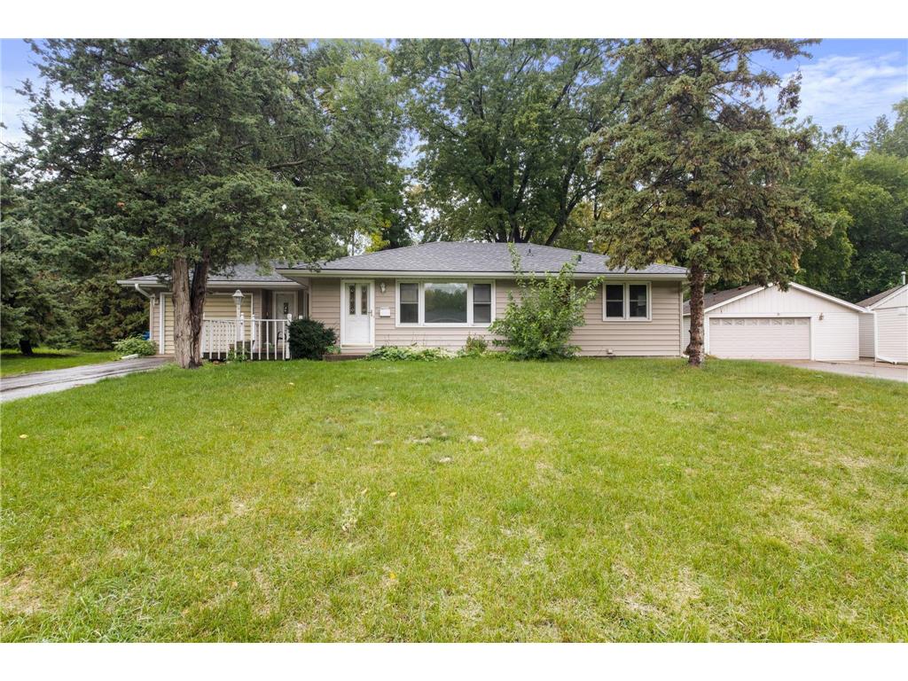 5714 W Moore Lake Drive NE Fridley MN 55432 6439363 image1