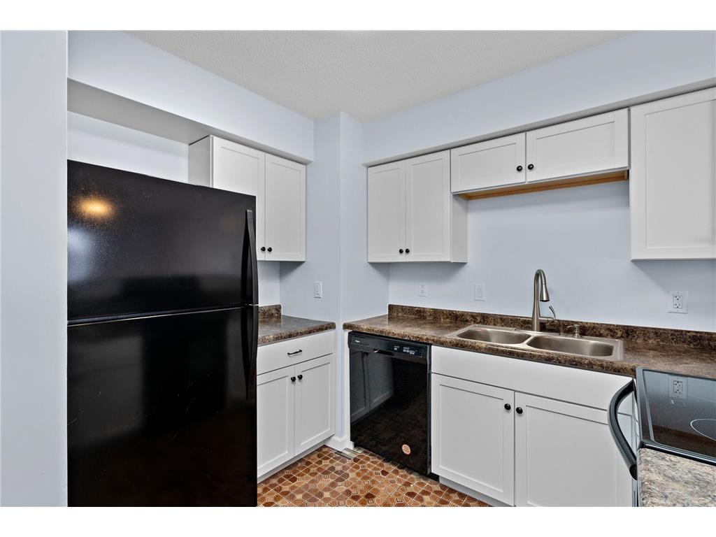 5715 80th Avenue N Brooklyn Park MN 55443 6350795 image1