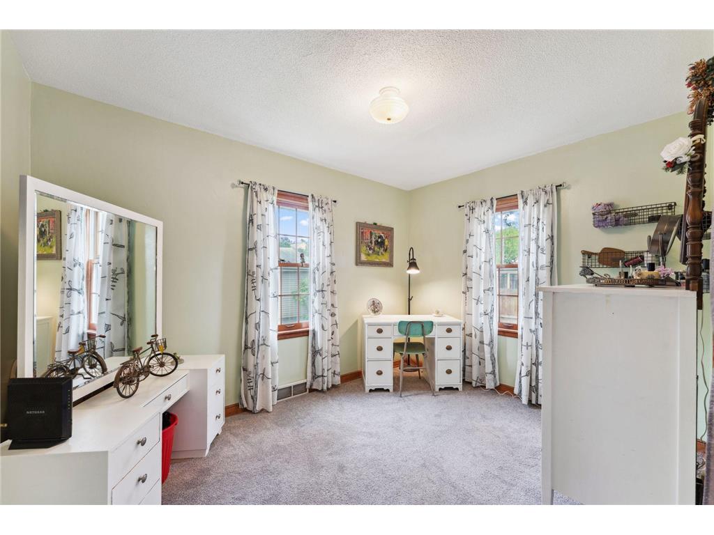 5718 13th Avenue S Minneapolis MN 55417 7063897 image16