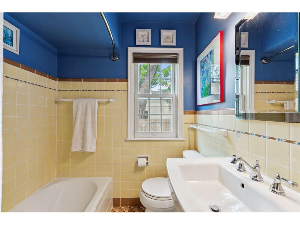 5718 13th Avenue S Minneapolis MN 55417 7063897 image18