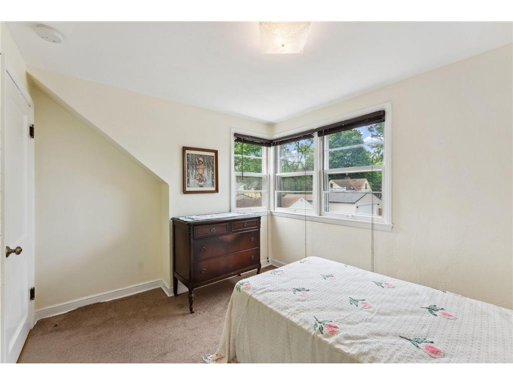 5718 13th Avenue S Minneapolis MN 55417 7063897 image25