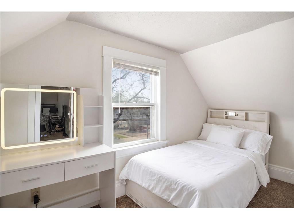 572 Ottawa Avenue Saint Paul MN 55107 7074176 image10
