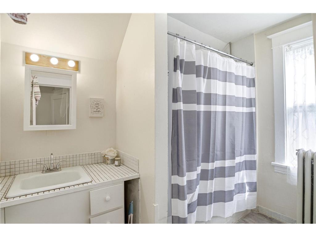 572 Ottawa Avenue Saint Paul MN 55107 7074176 image8