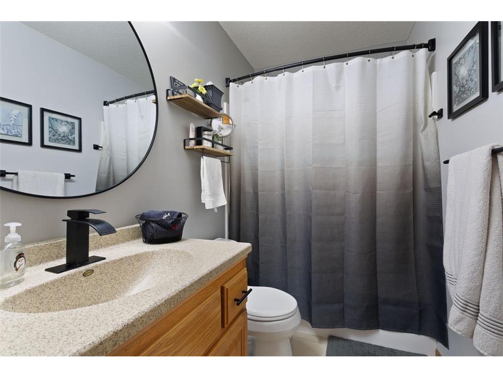 5721 103rd Avenue N Brooklyn Park MN 55443 7085815 image24