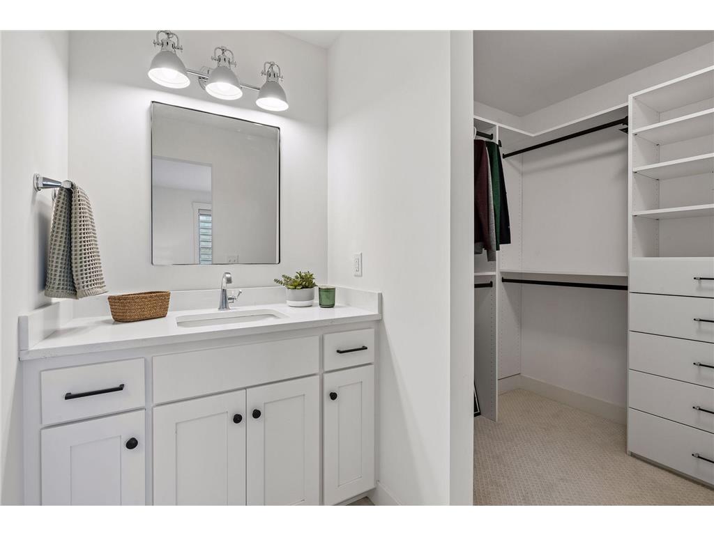5721 Saint Johns Avenue Edina MN 55424 7062554 image33