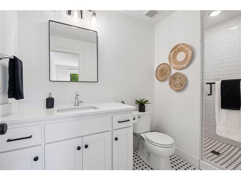 5721 Saint Johns Avenue Edina MN 55424 7062554 image36