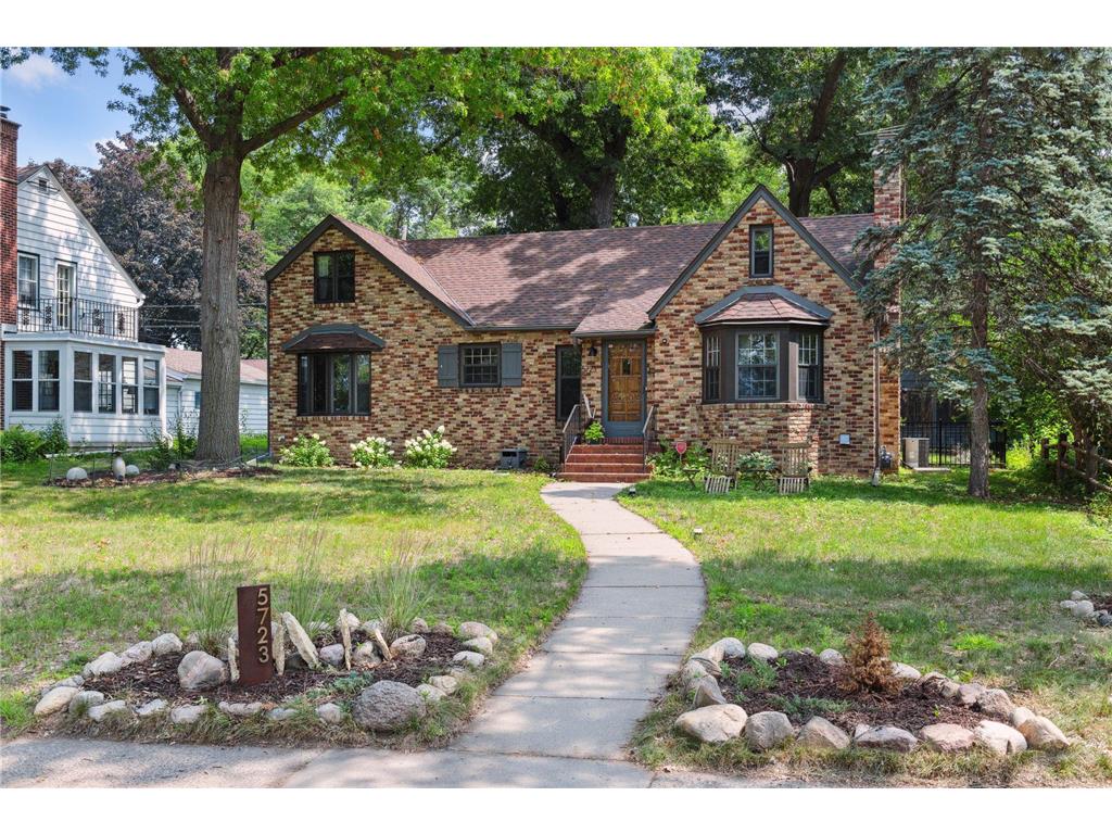 5723 Portland Avenue Minneapolis MN 55417 - Diamond Lake 6415449 image1