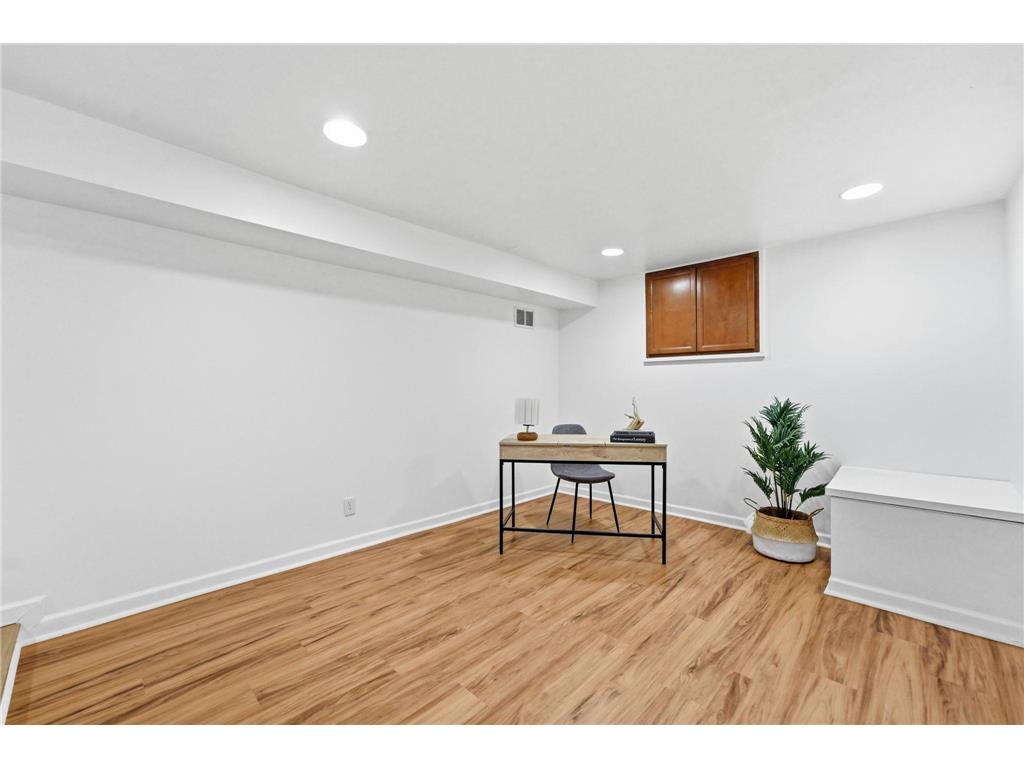 5724 Hampshire Avenue N Crystal MN 55428 7070336 image21