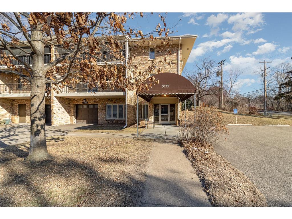 5725 Blake Road S #103 Edina MN 55436 6646452 image1