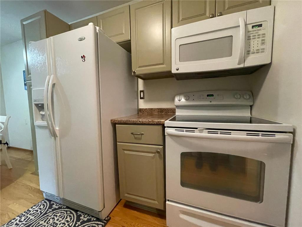 5725 Blake Road S 203, Edina, MN, 55436 MLS 6558220 Edina Realty