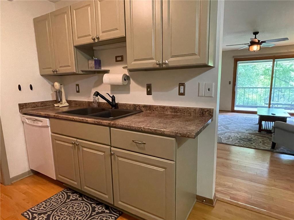 5725 Blake Road S 203, Edina, MN, 55436 MLS 6558220 Edina Realty