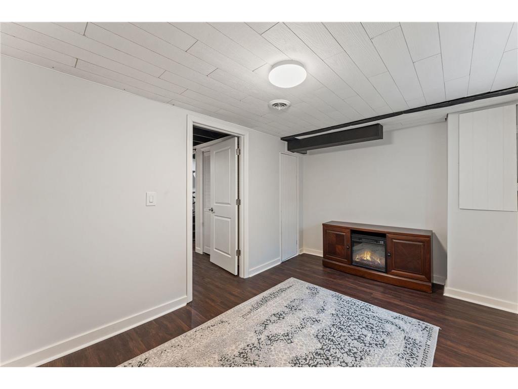 5725 Xerxes Avenue S Minneapolis MN 55410 7027407 image20